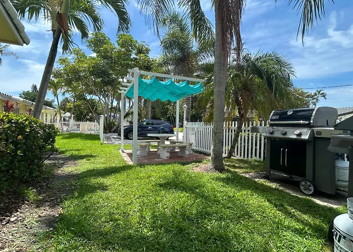 Bahama Beach Club Pompano - Cozy & Charming Apartments And Studios Near Beach With Heated Pool